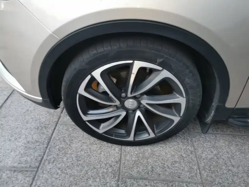 Geely Emgrand GS — миниатюра 23