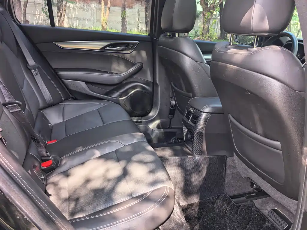Cadillac CT5 — миниатюра 6