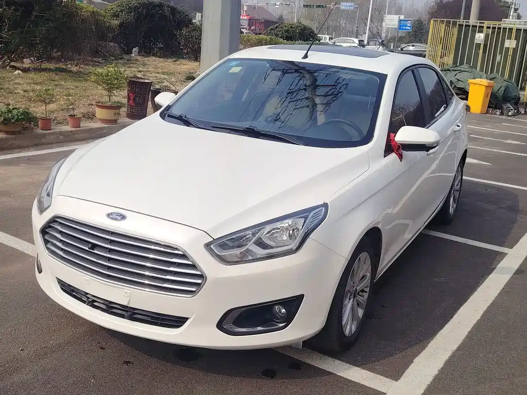 Ford Escort 2015