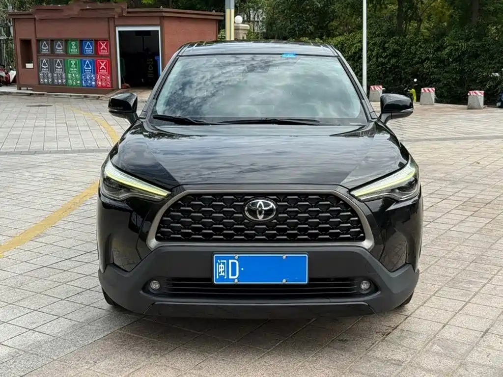 Toyota Corolla Cross — миниатюра 2