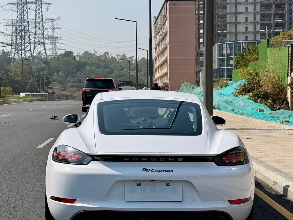 Porsche 718 2016 Cayman 2.0T