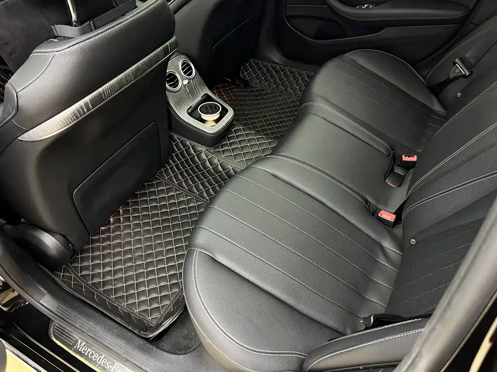 Mercedes-Benz E-Class — миниатюра 13