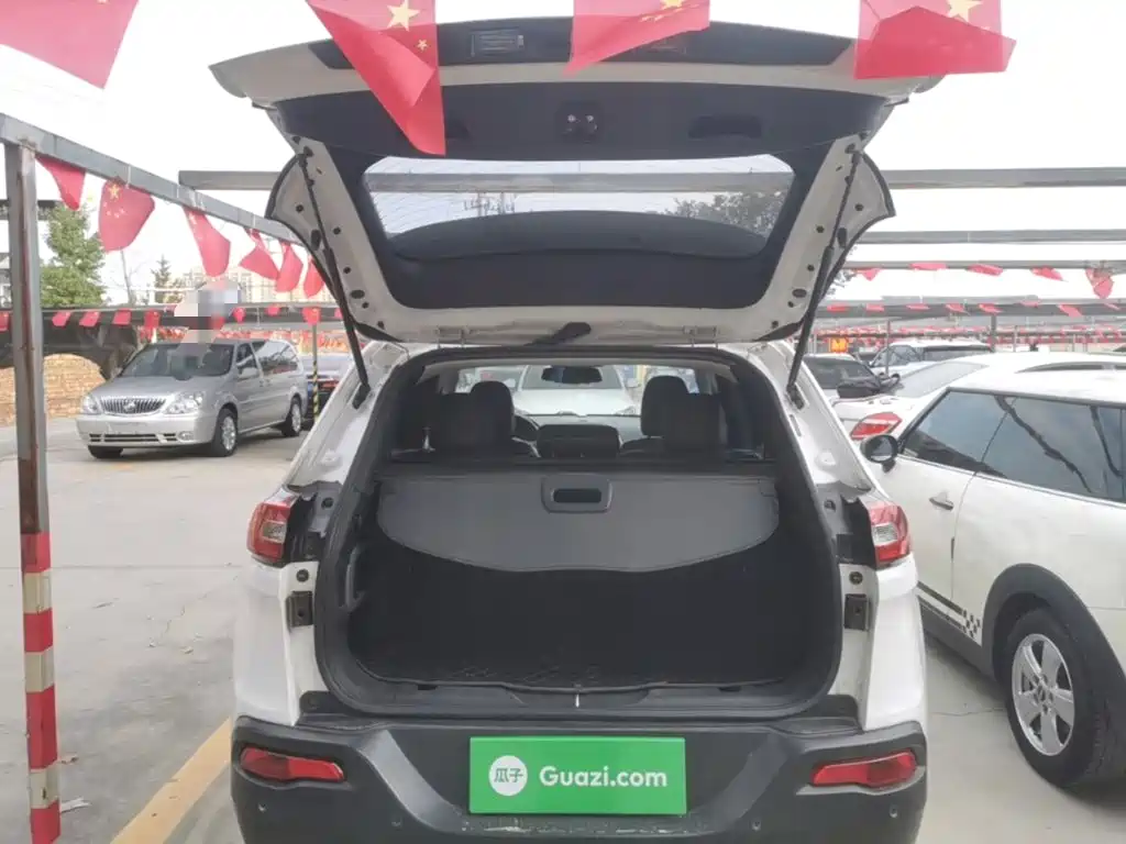 Jeep Cherokee — миниатюра 19