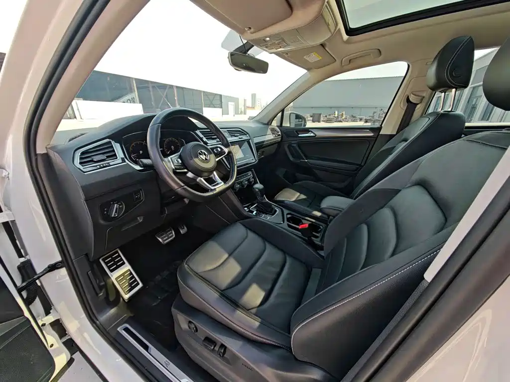 Volkswagen Tiguan L — миниатюра 14