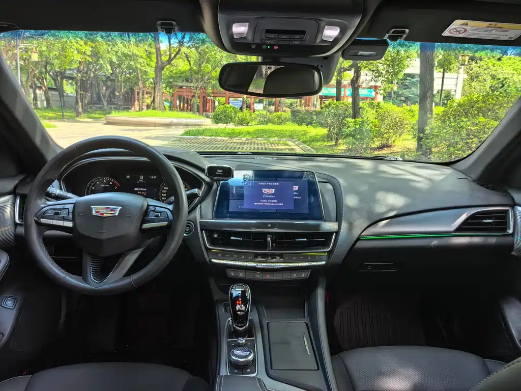 Cadillac CT5 — миниатюра 7
