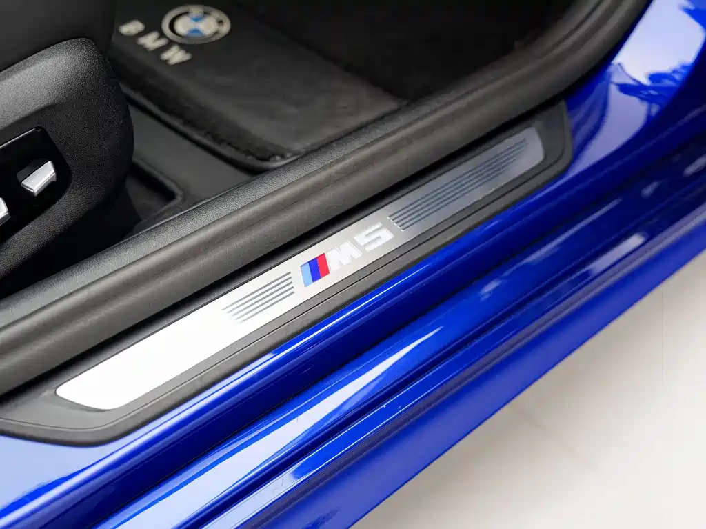BMW M5 — миниатюра 21