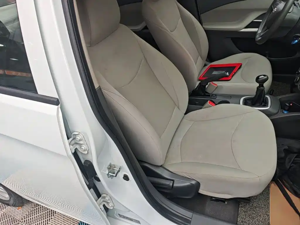 Chevrolet Sail — миниатюра 25