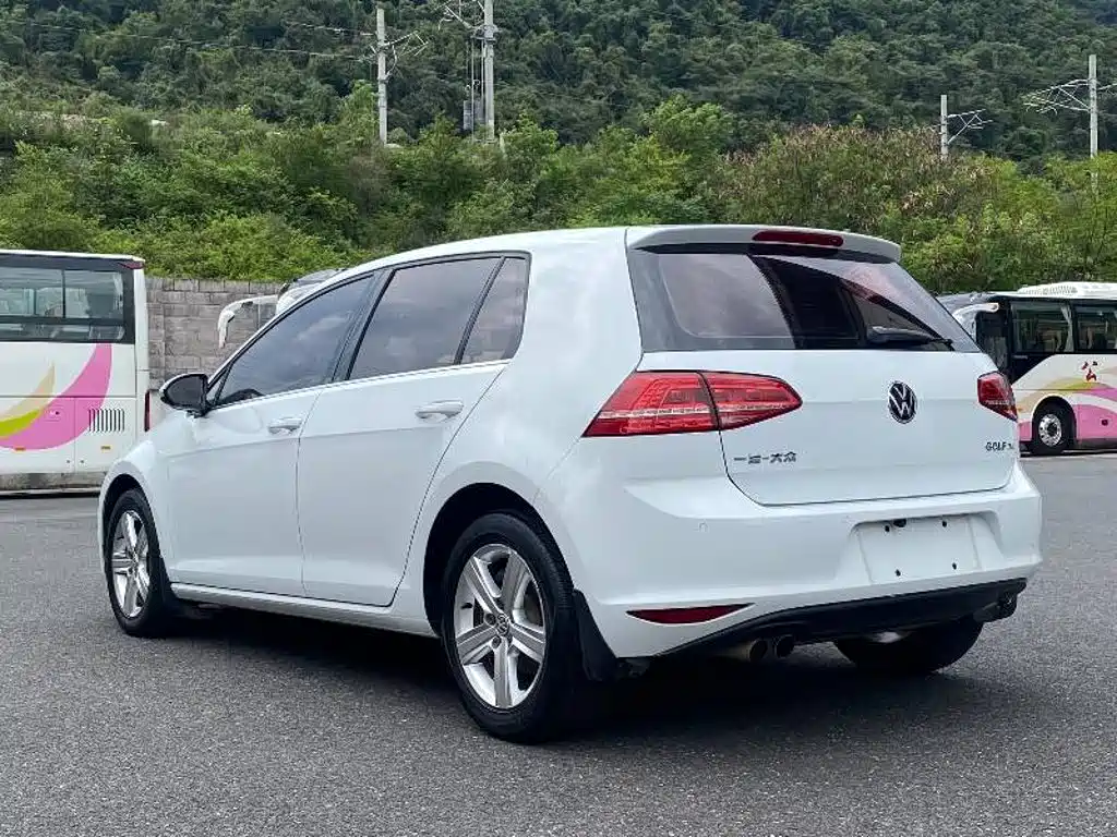 Volkswagen Golf — миниатюра 6