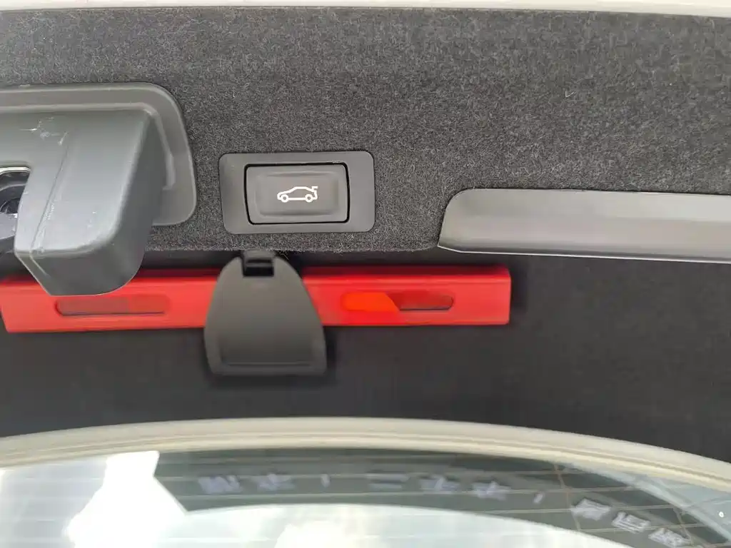 Audi A4L — миниатюра 18