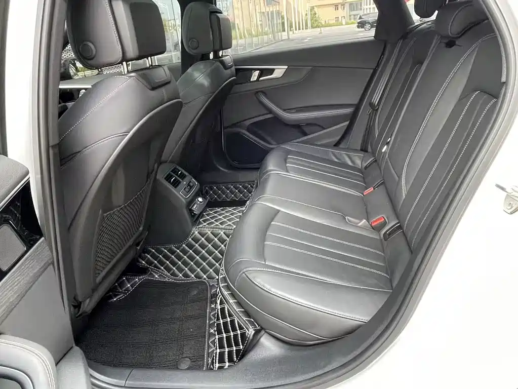 Audi A4L — миниатюра 14