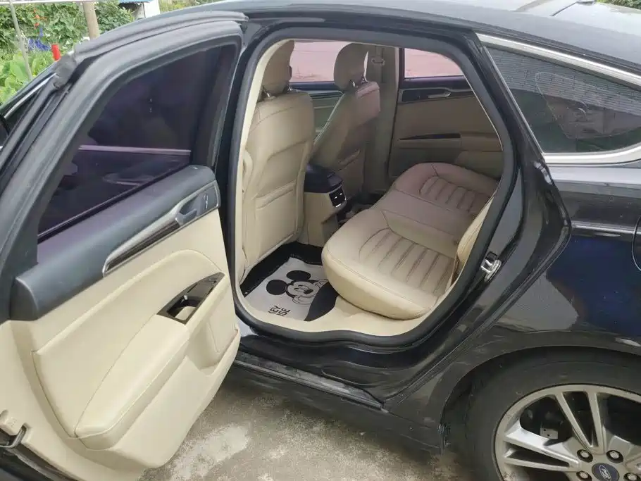 Ford Mondeo — миниатюра 11