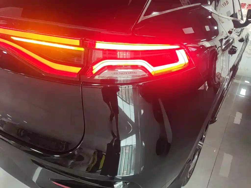 BYD Tang New Energy — миниатюра 24
