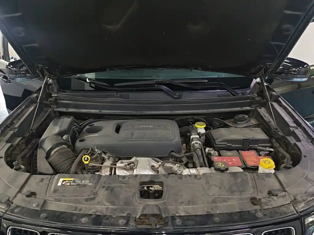 Jeep Grand Commander — миниатюра 20