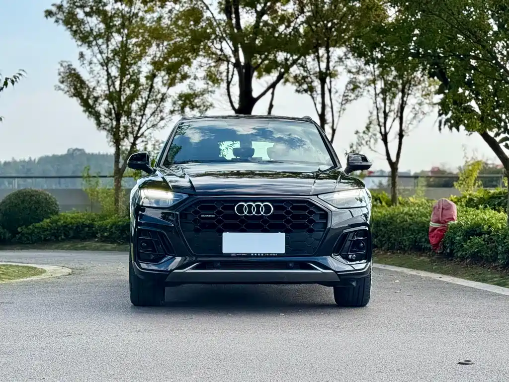 Audi Q5L — миниатюра 2