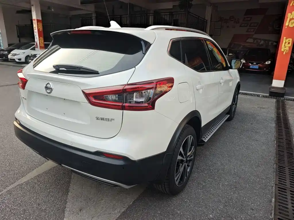Nissan Qashqai — миниатюра 6