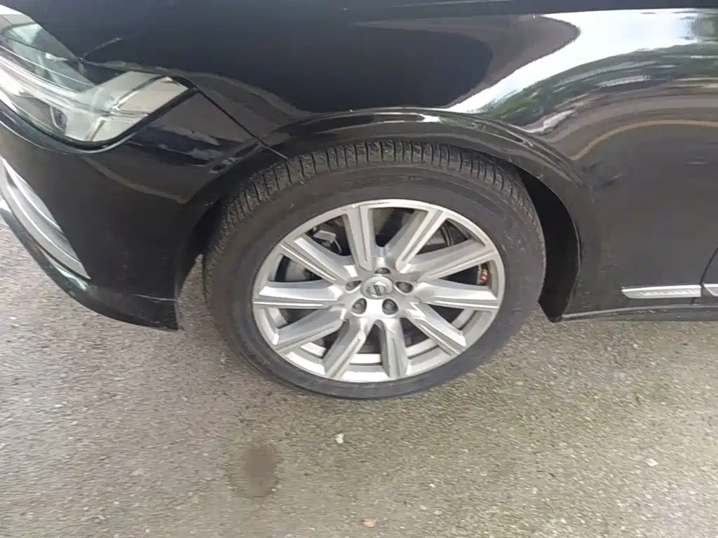 Volvo S90 — миниатюра 23