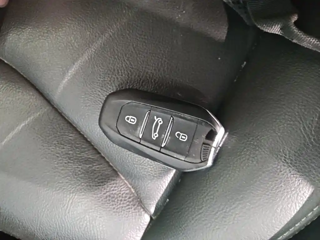 Citroen C4L — миниатюра 9