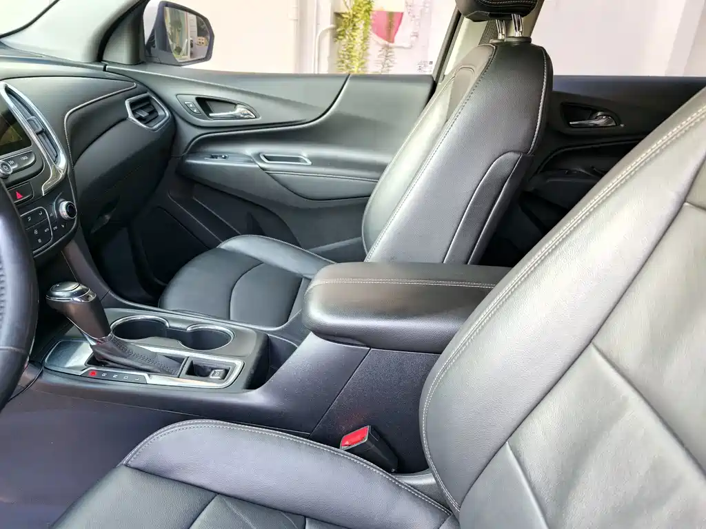 Chevrolet Equinox — миниатюра 14
