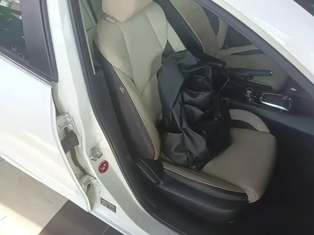 Mazda 3 Axela — миниатюра 25