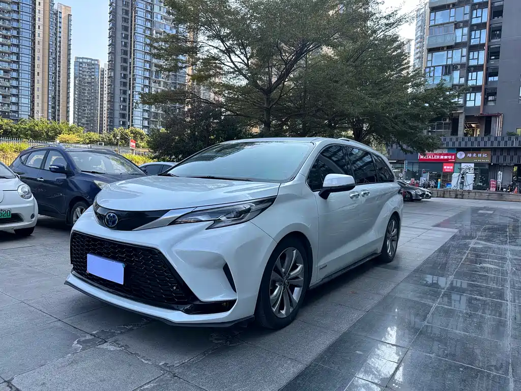 Toyota Sienna 2022