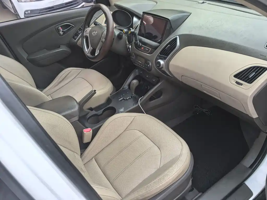 Hyundai ix35 — миниатюра 8