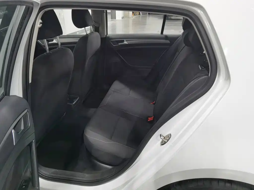 Volkswagen Golf — миниатюра 15