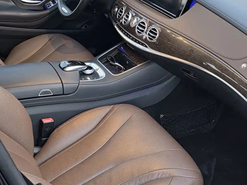 Mercedes-Benz S-Class — миниатюра 12