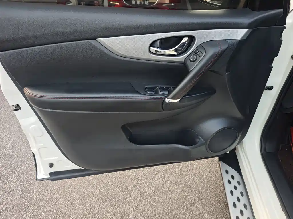 Nissan Qashqai — миниатюра 19