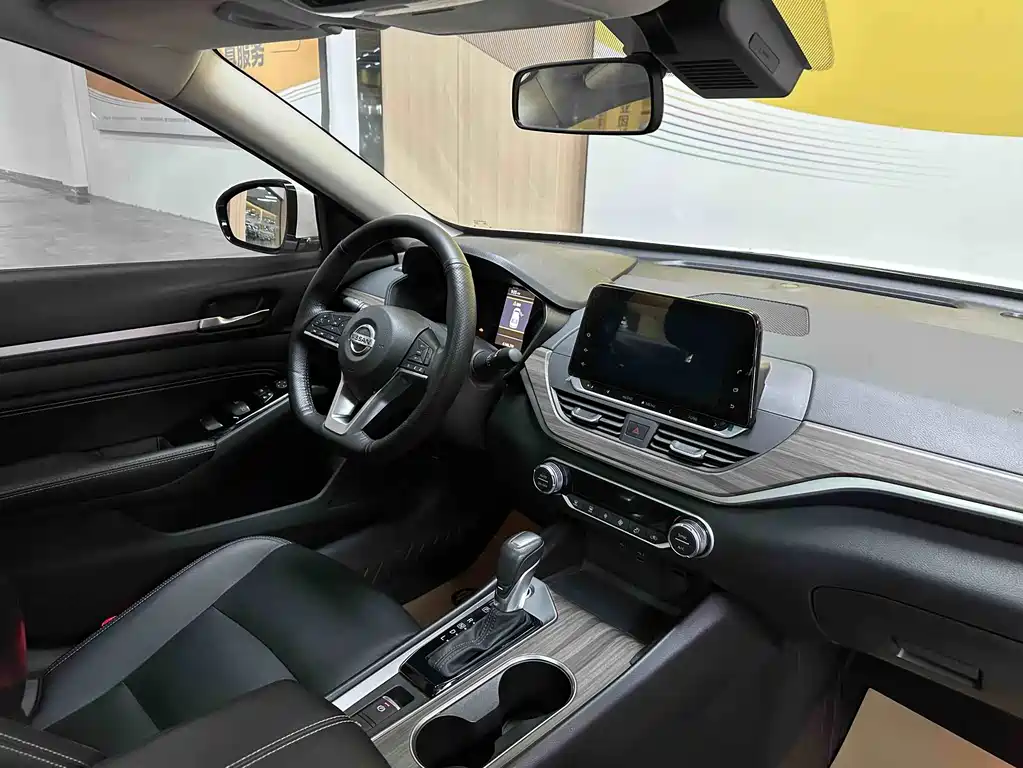 Nissan Teana — миниатюра 9