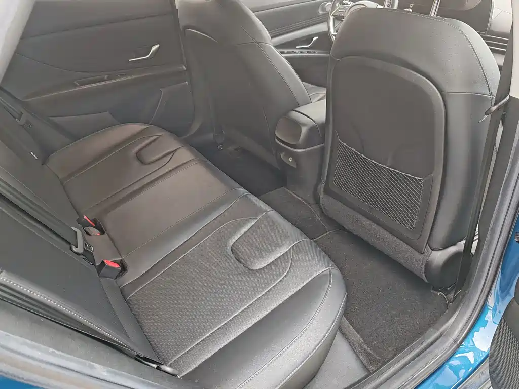 Hyundai Elantra — миниатюра 5