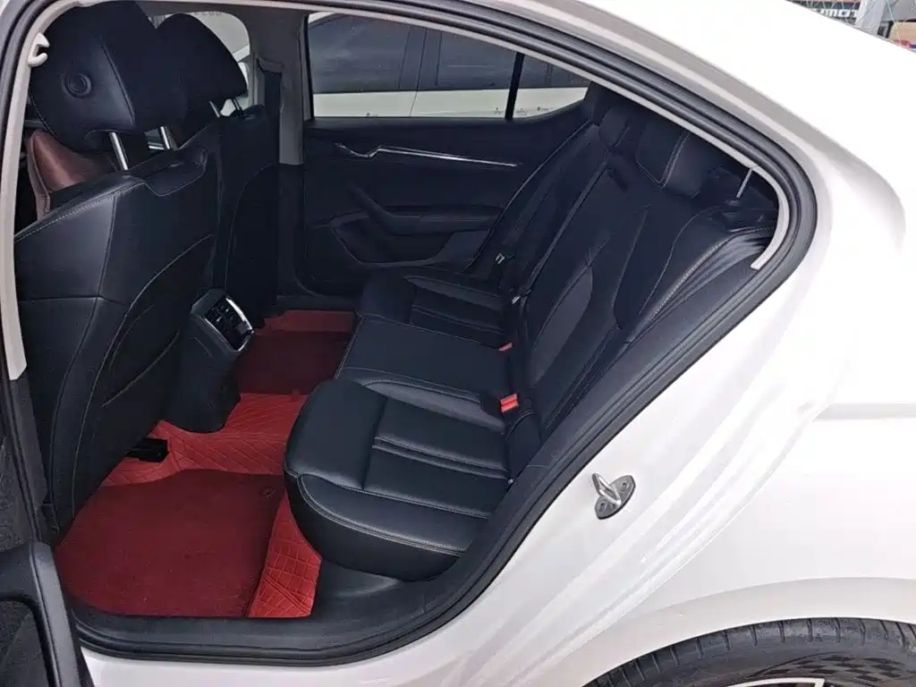 Skoda Octavia — миниатюра 17