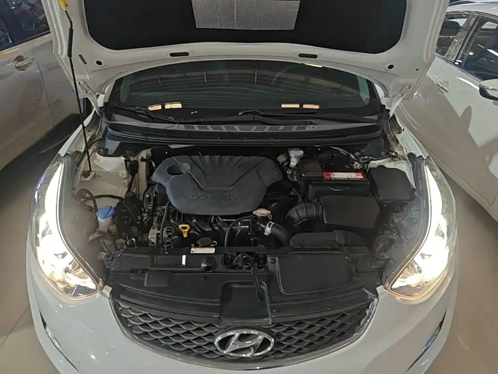 Hyundai Elantra Langdong — миниатюра 20