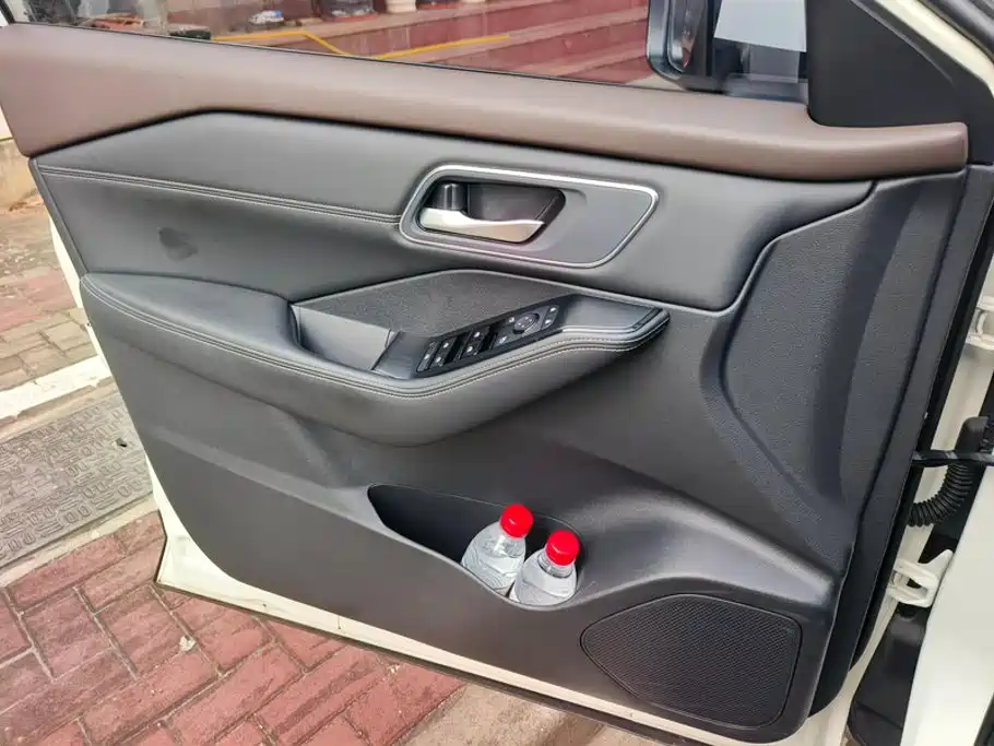 Nissan X-Trail — миниатюра 7