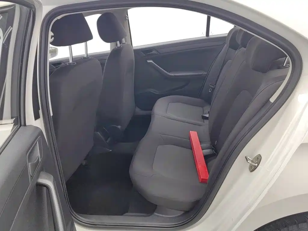 Volkswagen Jetta — миниатюра 15