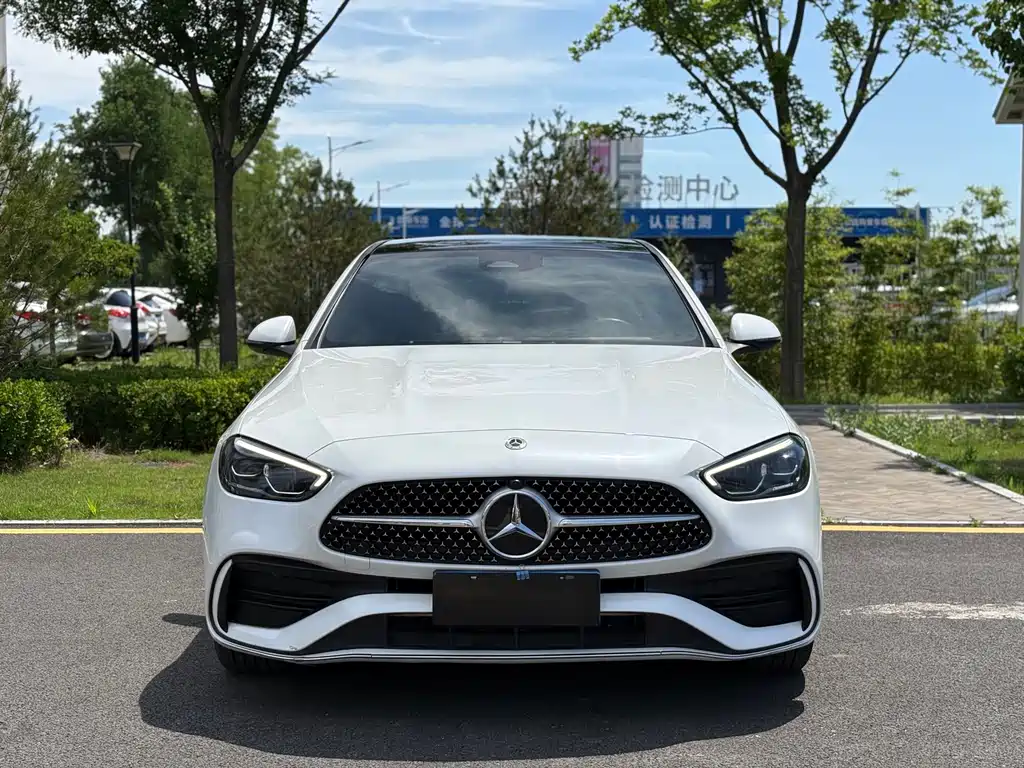 Mercedes-Benz C-Class — миниатюра 2