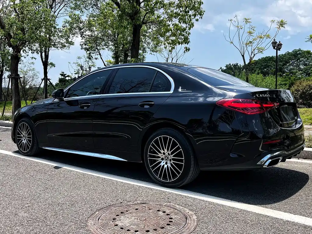 Mercedes-Benz C-Class — миниатюра 4