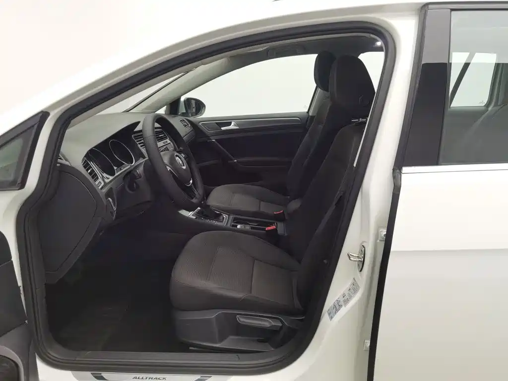 Volkswagen Golf (Import) — миниатюра 10