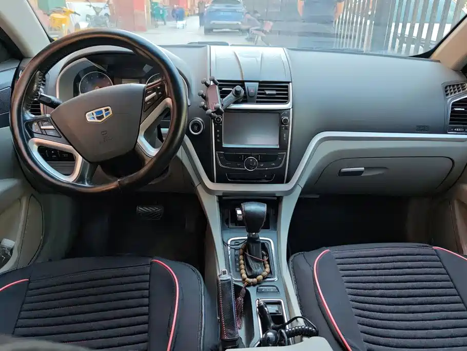 Geely Emgrand — миниатюра 12