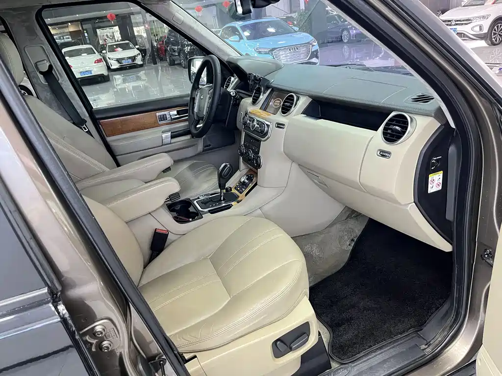 Land Rover Discovery — миниатюра 4
