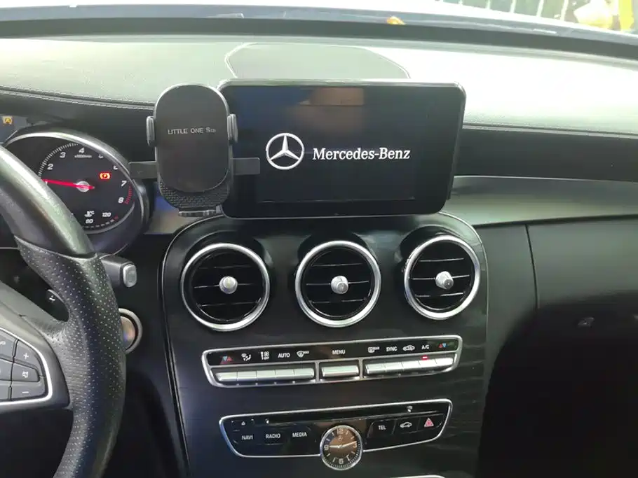 Mercedes-Benz C-Class — миниатюра 13
