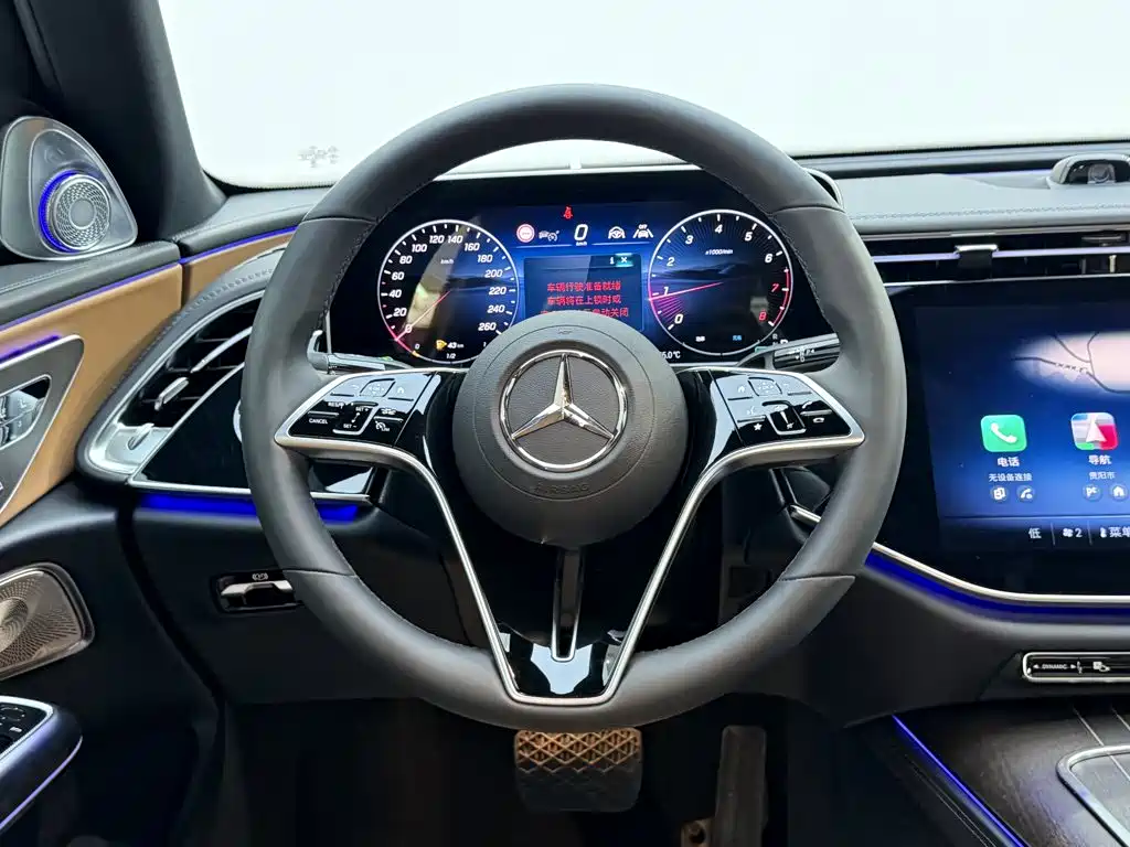 Mercedes-Benz E-Class — миниатюра 14