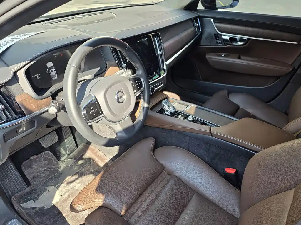 Volvo S90 — миниатюра 8