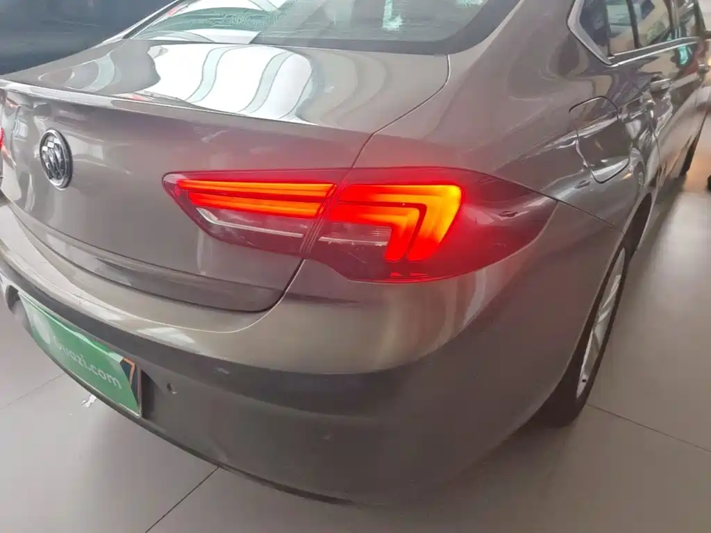 Buick Regal — миниатюра 8
