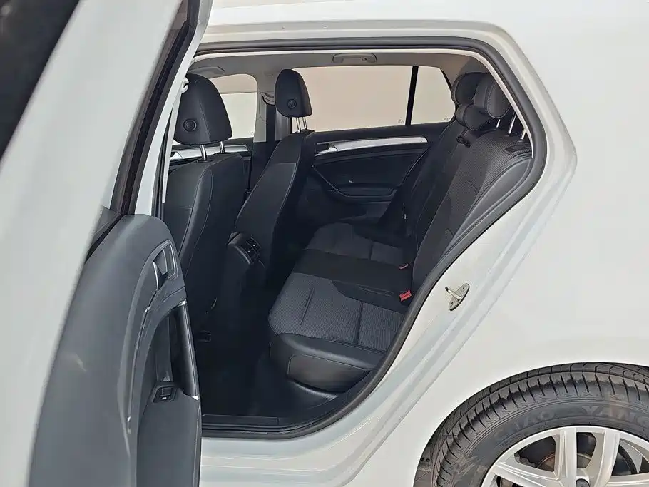 Volkswagen Golf — миниатюра 11