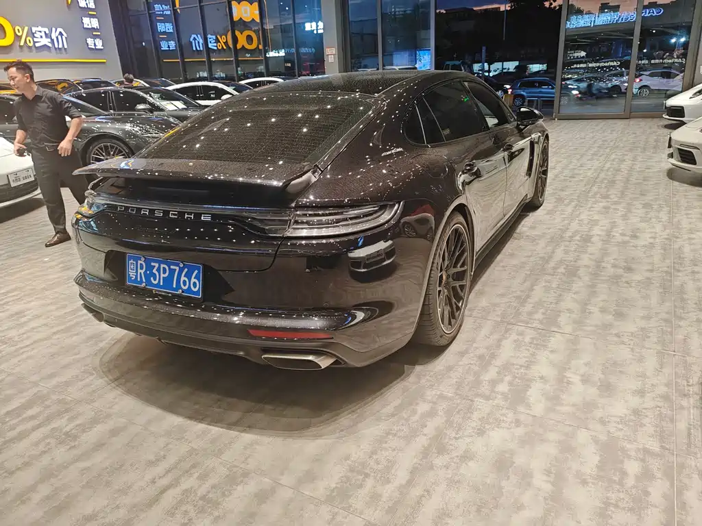 Porsche Panamera — миниатюра 3