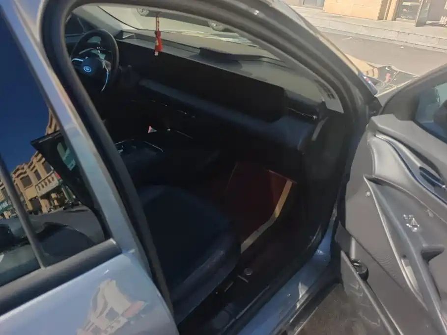 Ford Mondeo — миниатюра 8