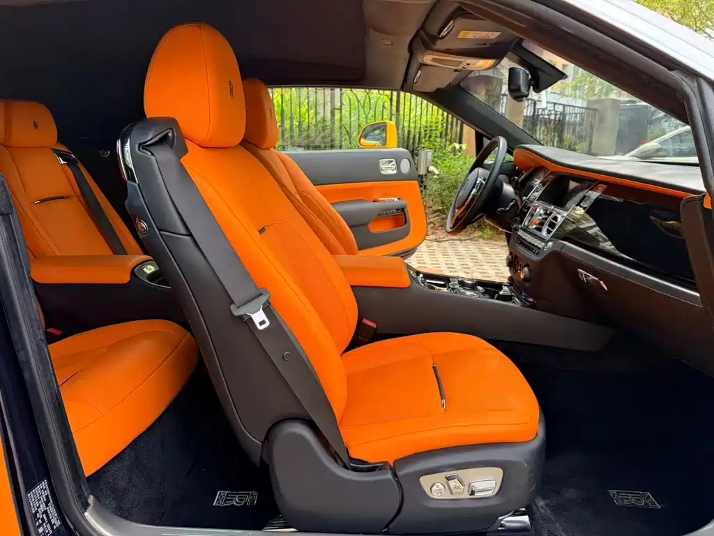 Rolls-Royce Dawn — миниатюра 9