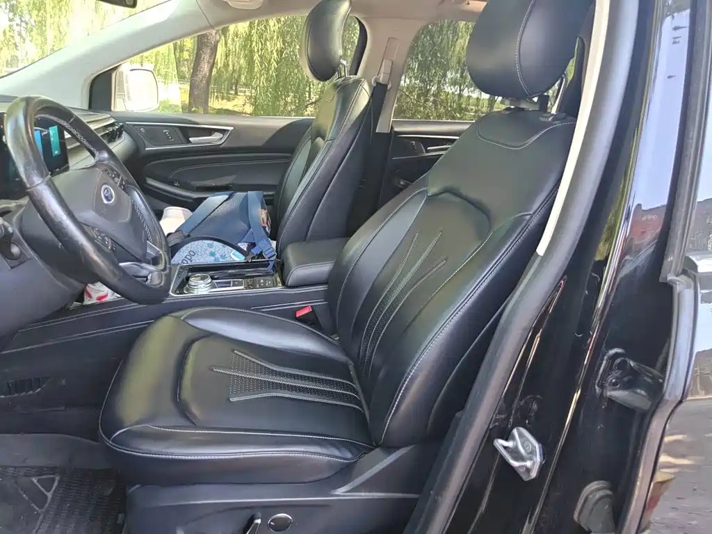 Ford Edge — миниатюра 16