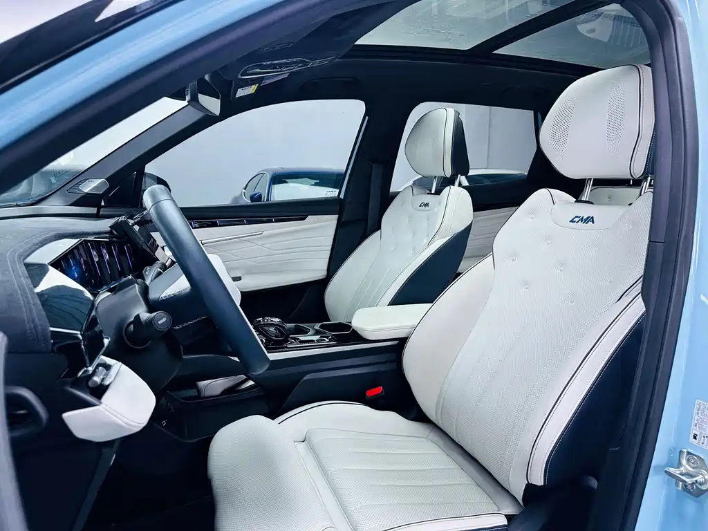 Geely Boyue L — миниатюра 10