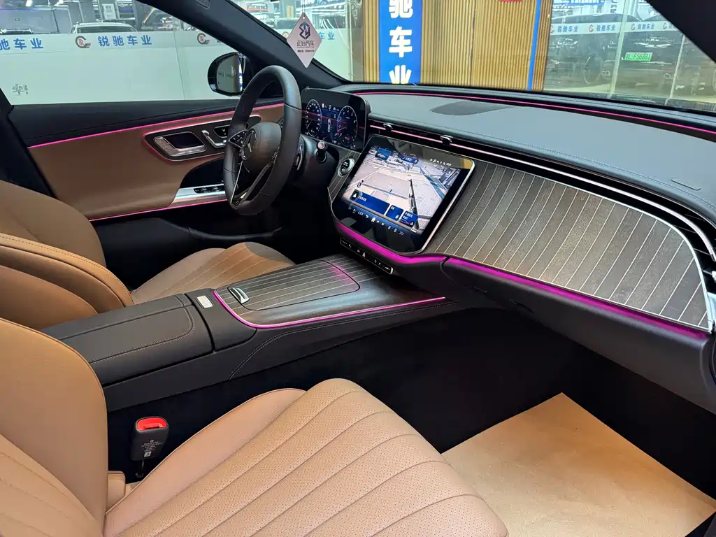 Mercedes-Benz E-Class — миниатюра 19